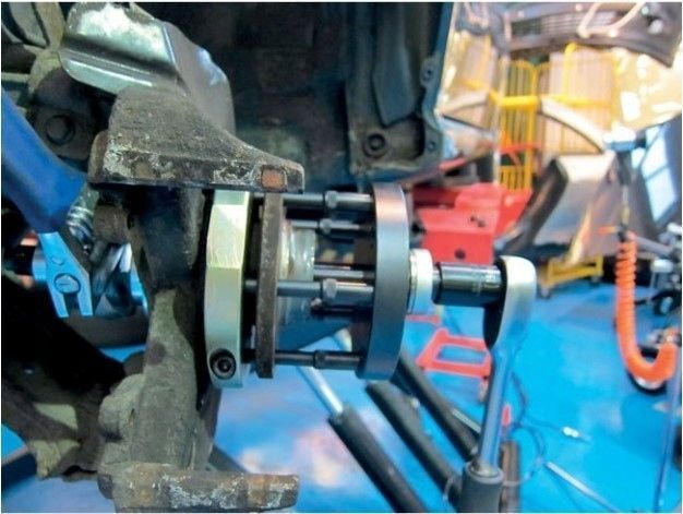 Знімач підшипників маточини колеса 82 мм FORD VOLVO 82 мм F05761 F05761 фото